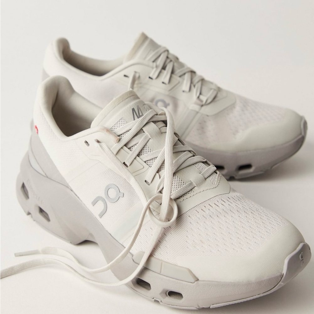 On Cloudpulse sneakers, Women’s 9.5